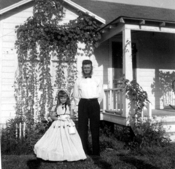 Darrel Reese, and Nelda (Reese) Zinser