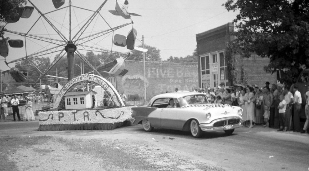 Kinmundy Centennial Parade - 1957