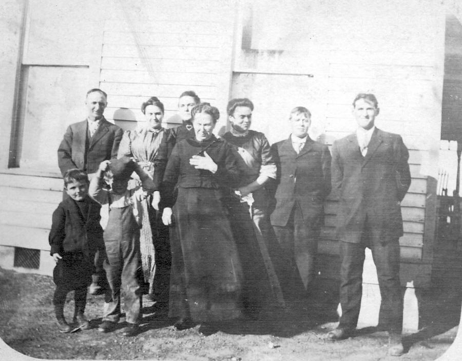 Ed & Sarah (Shepard) Ford, Mary (Shepard) Harrell, Rebecca (Hull) Shepard, Jen (Shepard) Jahraus, Ed Harrell, Henry Jahraus