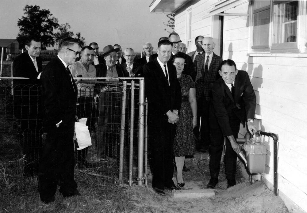 Kinmundy Jim Davis Cecil Harvey Red Atkins Clarence Alderson, Orus Leach Harvey Hanna Helen Hanna Fred Grissom L.R. Young Kinmundy