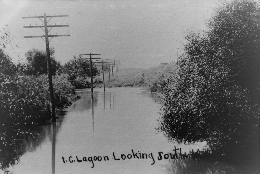 Kinmundy Lake