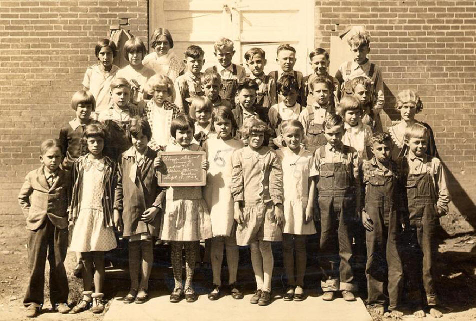 Alma Grade School class; 1929