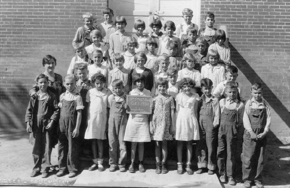 Alma Grade School class; 1930