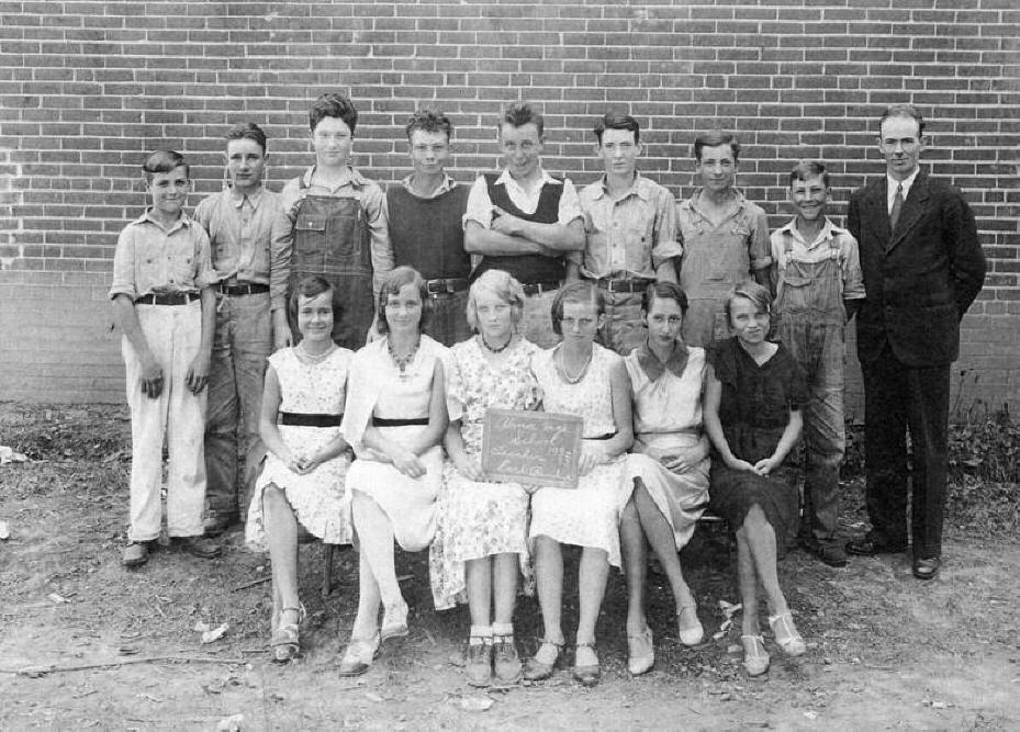 Alma Grade School class; 1932