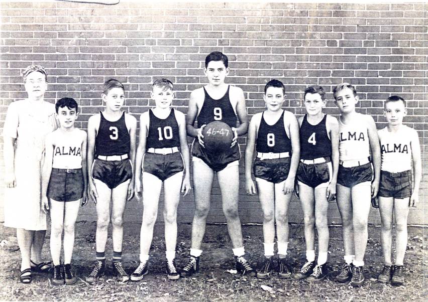 Alma Grade School Basketball team; 1946-1947