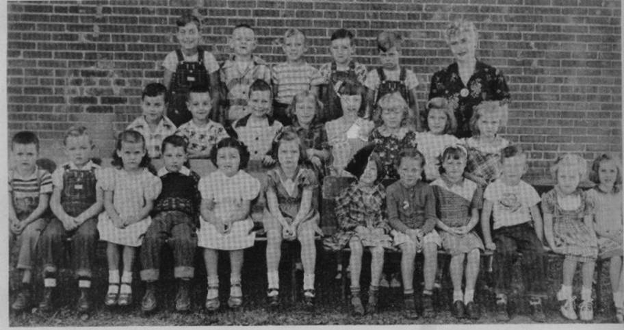 Alma Grade School class; 1952