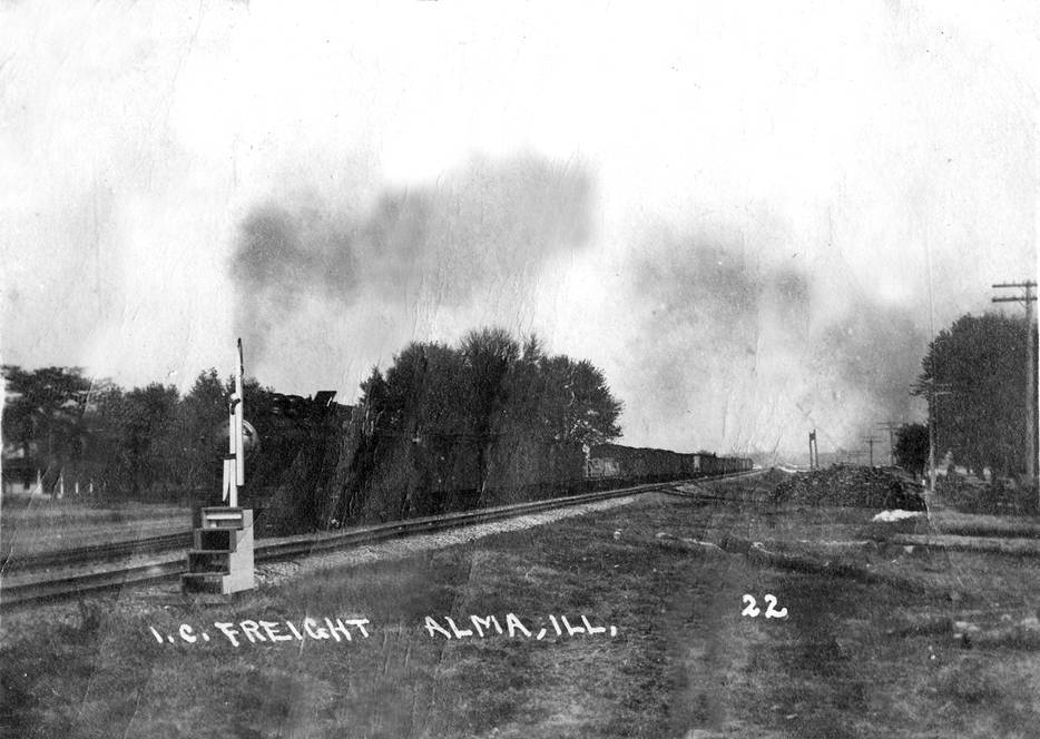 Alma, Illinois - I.C. Freight train