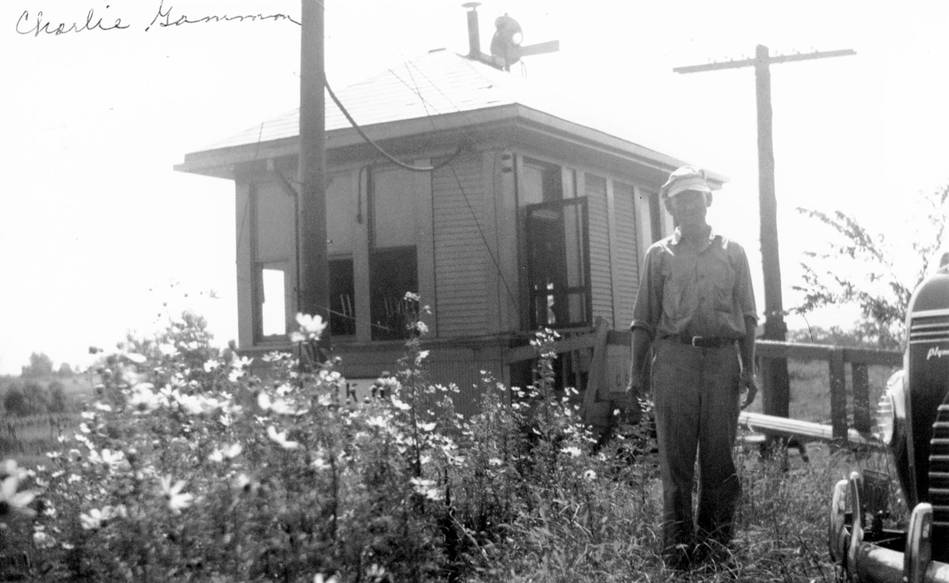 Kinmundy Illinois Switch Tower - Charlie Gammon